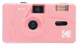 KODAK M35 růžový, analogový fotoaparát, fix-focus (1/120s, 31mm / 10.0)